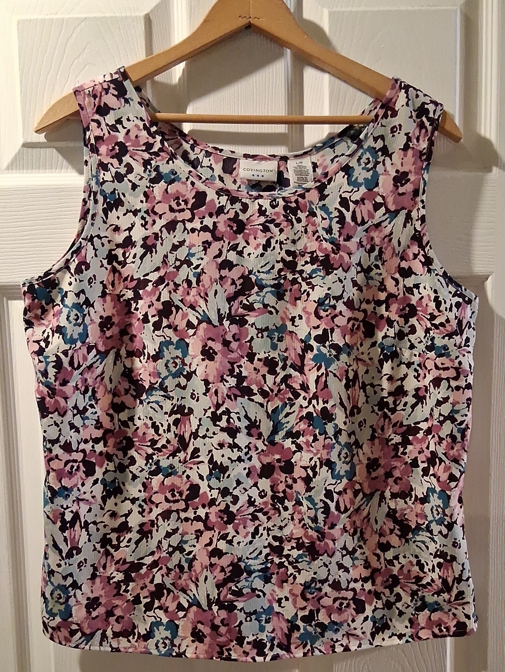 Covington Women’s Sleeveless Floral Tank Top in Pink & Blue